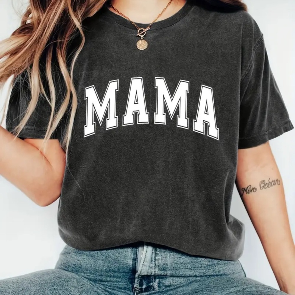 Black 'MAMA' Graphic T-Shirt Slightly Oversized Heather Black Tee